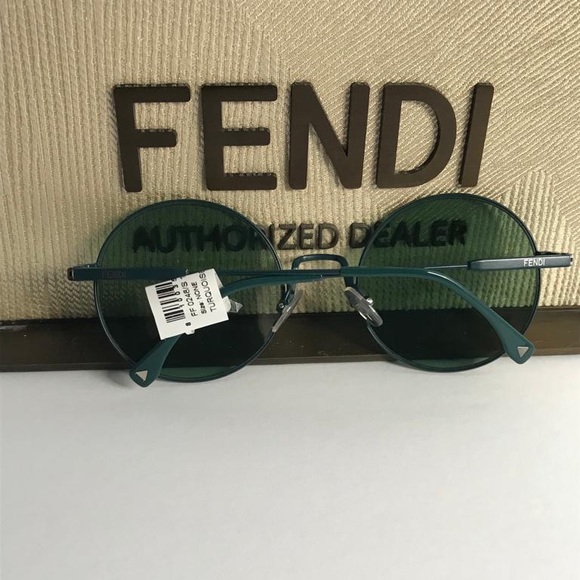Fendi New Green Round Authentic Sunglasses - Picture 9 of 12